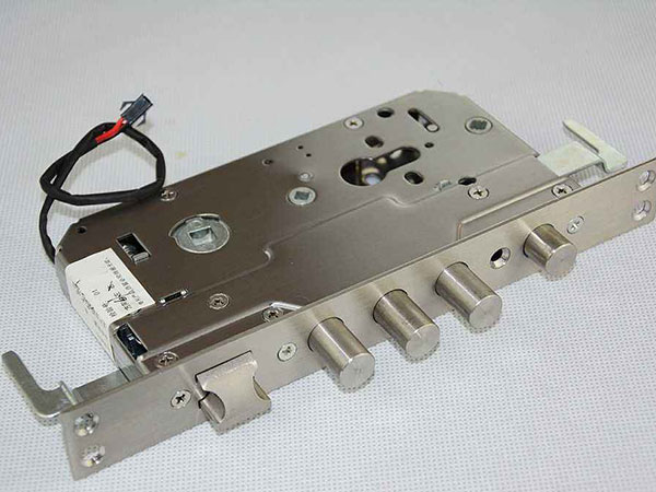 新建24小时上门开锁公司