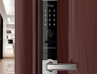 新建24小时上门开锁公司