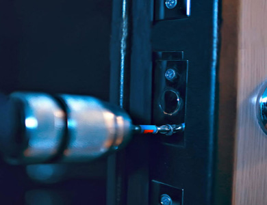 新建24小时上门开锁公司